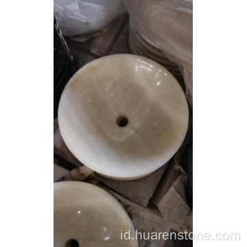 Honey round onyx tenggelam